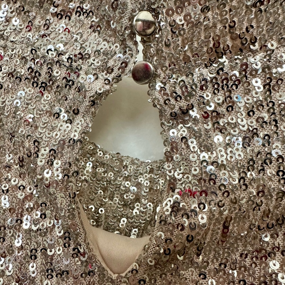Cable & Gauge Sparkling Sequin Top - Picture 5 of 7